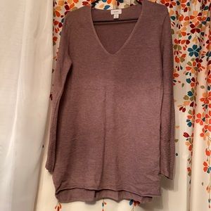 Dusty lilac v neck sweater